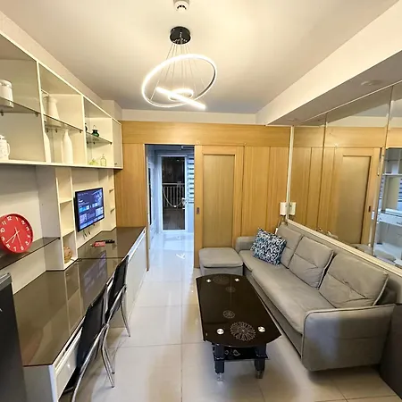 Kathys Crib 38Sqm With Big Balcony Pool View At Shell Residence